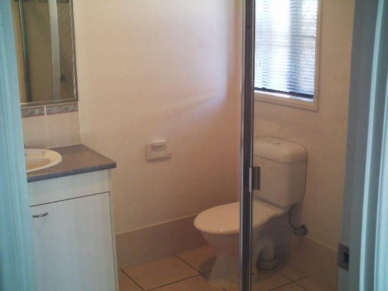 4 Dennis  Cl, Calamvale QLD 4116
