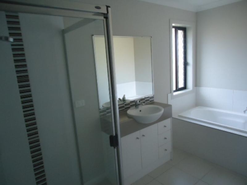 19 Burdekin  Cct, Warner QLD 4500