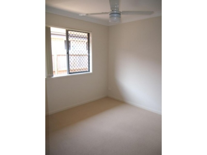 14 Shaun St, Redbank Plains QLD 4301