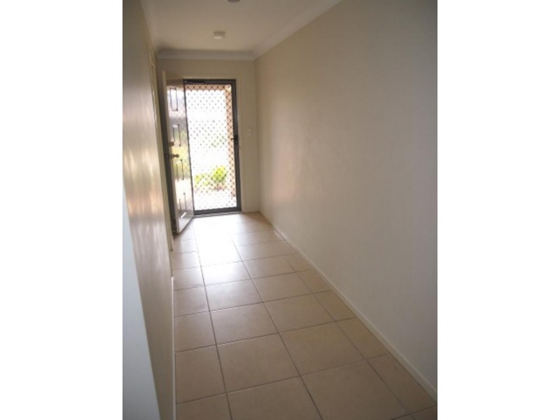14 Shaun St, Redbank Plains QLD 4301