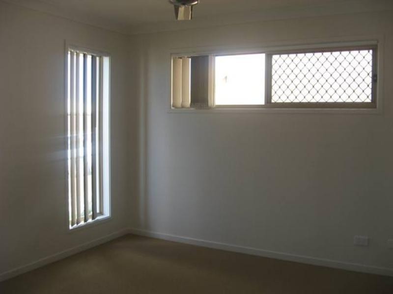 9 Pyrite  St, Pimpama QLD 4209