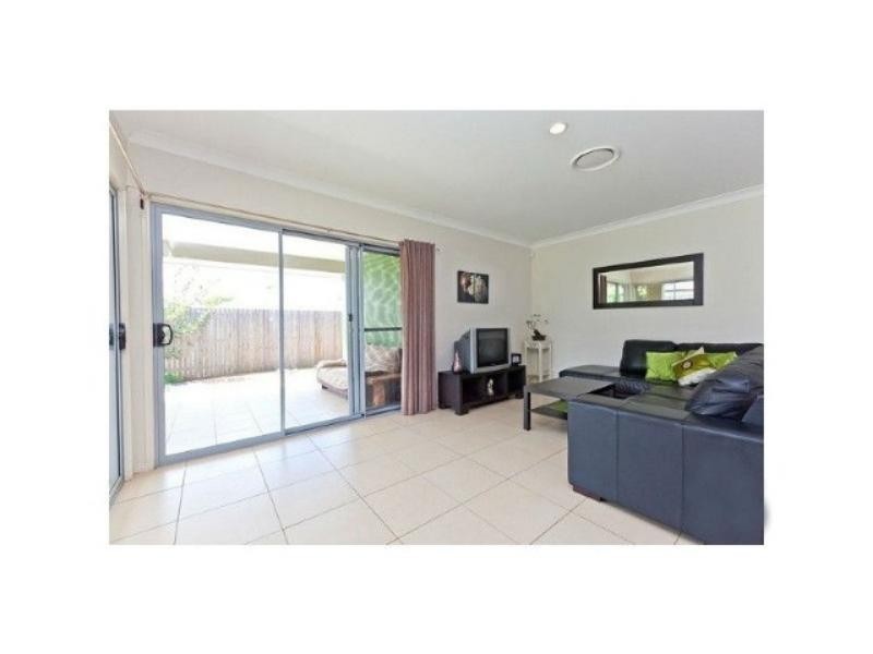 9 Aquila St, Redland Bay QLD 4165