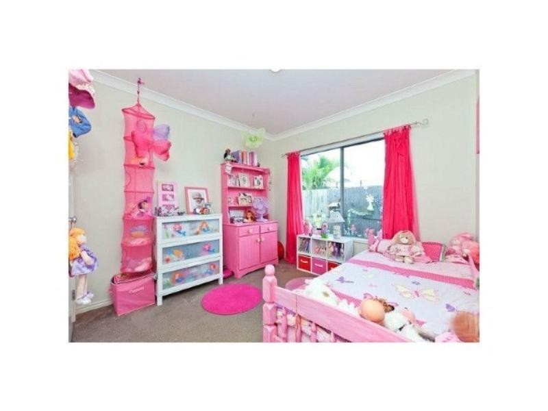 9 Aquila St, Redland Bay QLD 4165