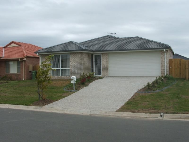 8 Lake Wivenhoe Ct, Logan Reserve QLD 4133