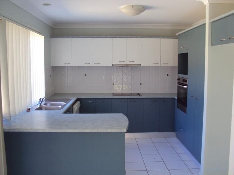 18 Burkett Cres, Victoria Point QLD 4165