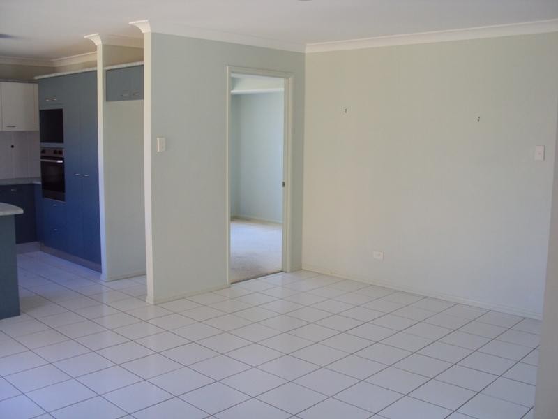 18 Burkett Cres, Victoria Point QLD 4165