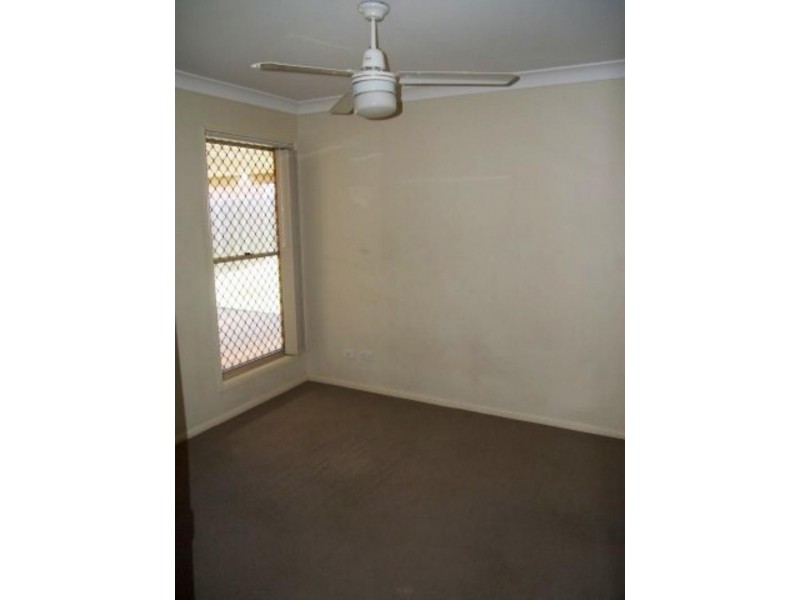 15a Carramar  St, Loganlea QLD 4131