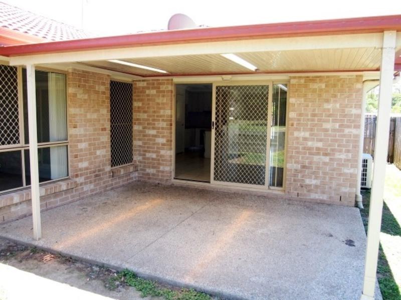 15a Carramar  St, Loganlea QLD 4131