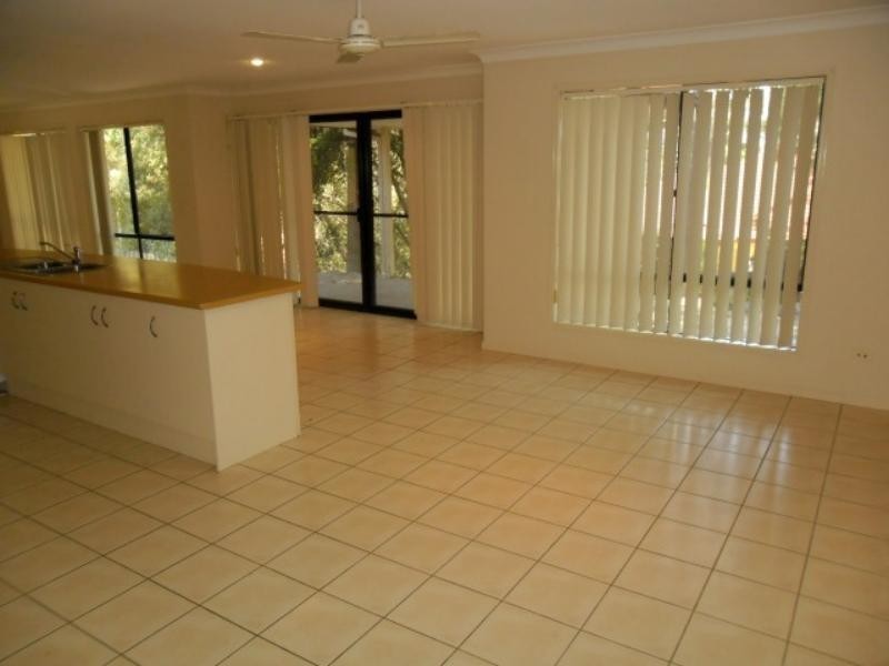 72 Leo Lindo Dr, Shailer Park QLD 4128