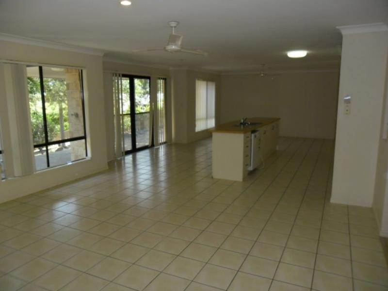 72 Leo Lindo Dr, Shailer Park QLD 4128