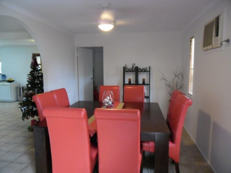 2 Stormbridge Ct, Daisy Hill QLD 4127