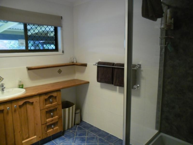 2 Stormbridge Ct, Daisy Hill QLD 4127