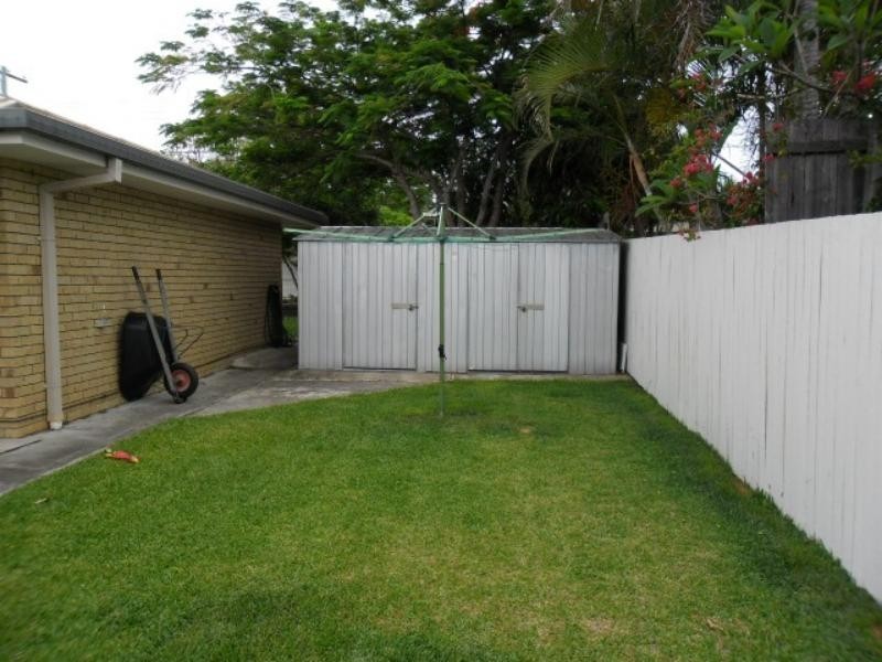 2 Stormbridge Ct, Daisy Hill QLD 4127