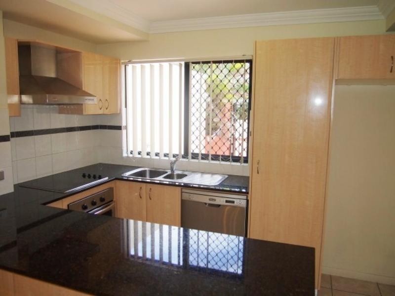 1/14-18 Little Norman St, Southport QLD 4215