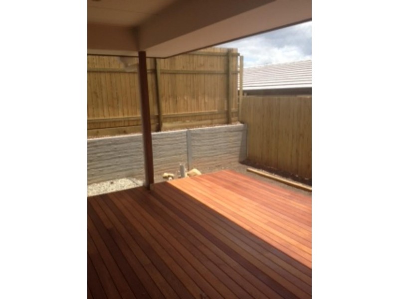 10 Erbin  Lane, Augustine Heights QLD 4300