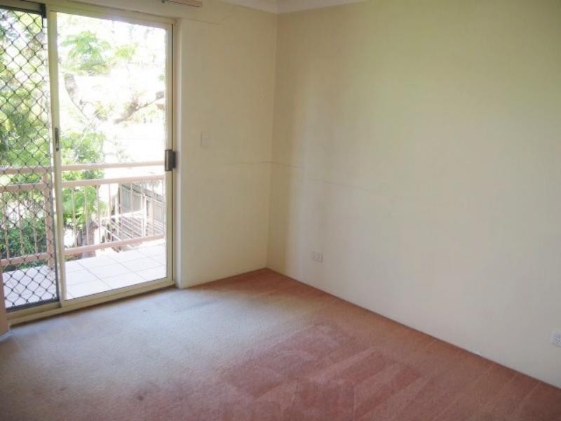 4/31 Mayfield  Rd, Carina QLD 4152