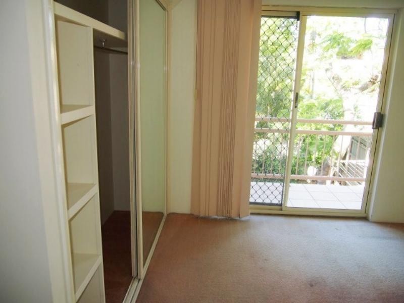 4/31 Mayfield  Rd, Carina QLD 4152