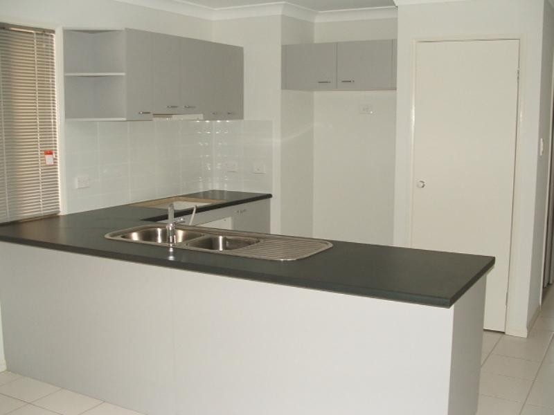 19 Lime St, Redland Bay QLD 4165