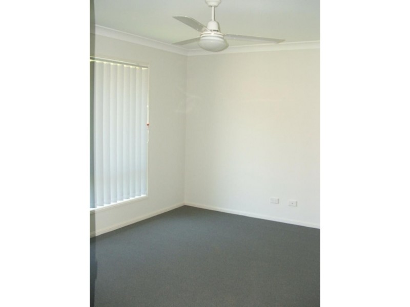 19 Lime St, Redland Bay QLD 4165
