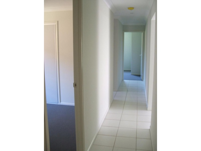 19 Lime St, Redland Bay QLD 4165