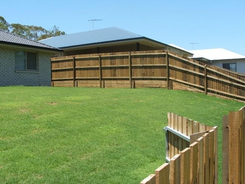 19 Lime St, Redland Bay QLD 4165