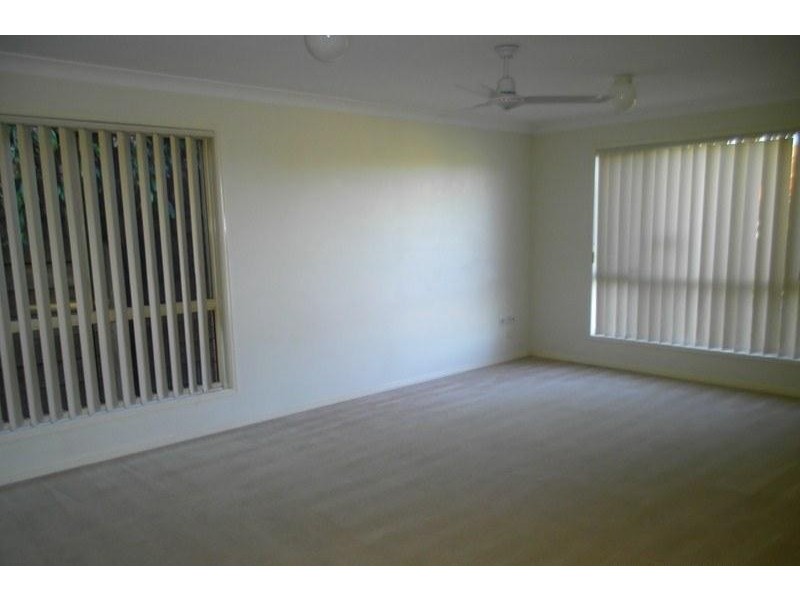 4 Burnier Ct, Shailer Park QLD 4128