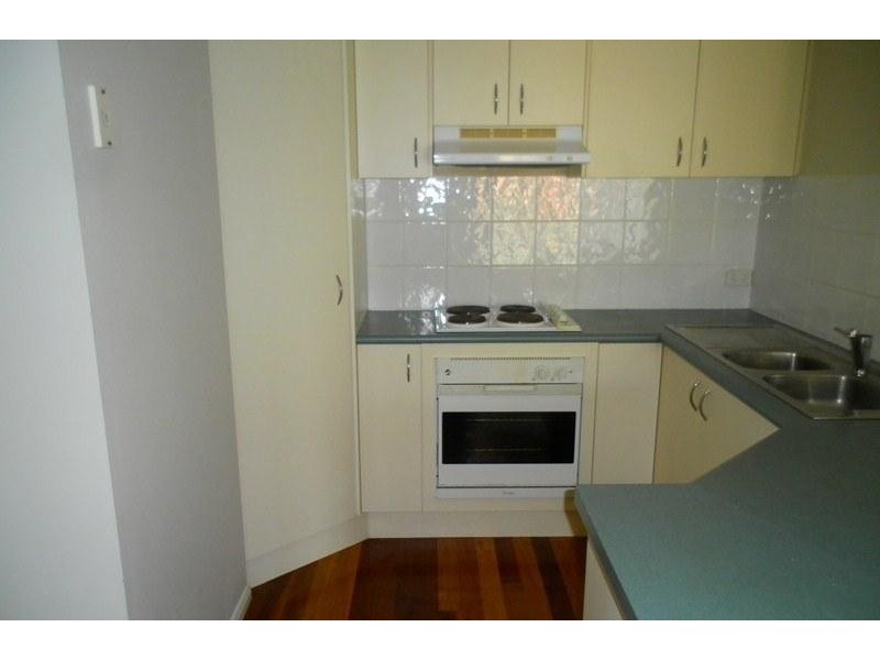 4 Burnier Ct, Shailer Park QLD 4128