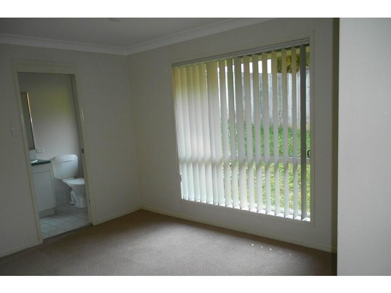 4 Burnier Ct, Shailer Park QLD 4128