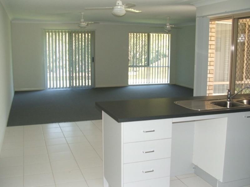 19 Lime St, Redland Bay QLD 4165