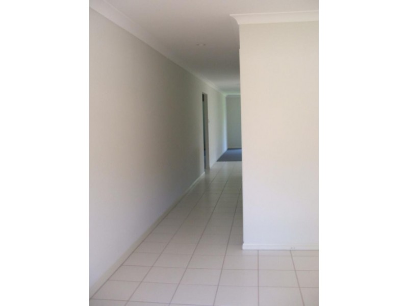 19 Lime St, Redland Bay QLD 4165