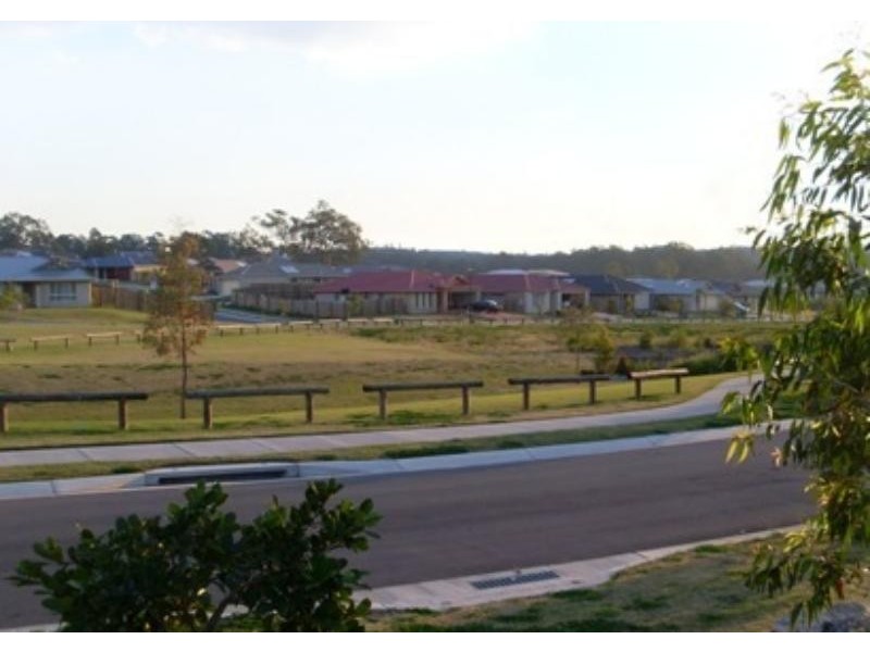 10 Wandera Ct, Redbank Plains QLD 4301