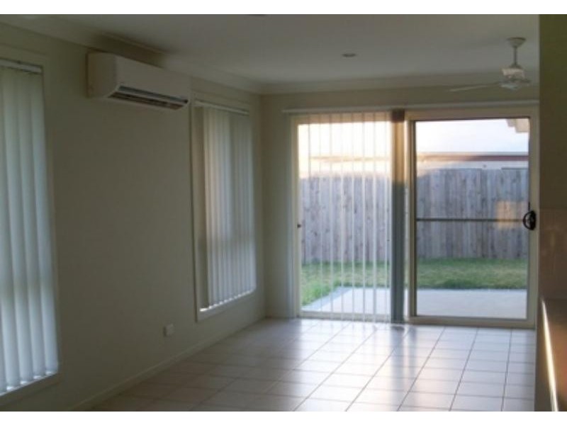 10 Wandera Ct, Redbank Plains QLD 4301