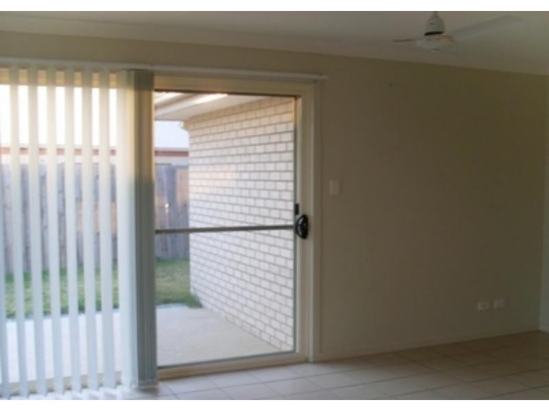 10 Wandera Ct, Redbank Plains QLD 4301