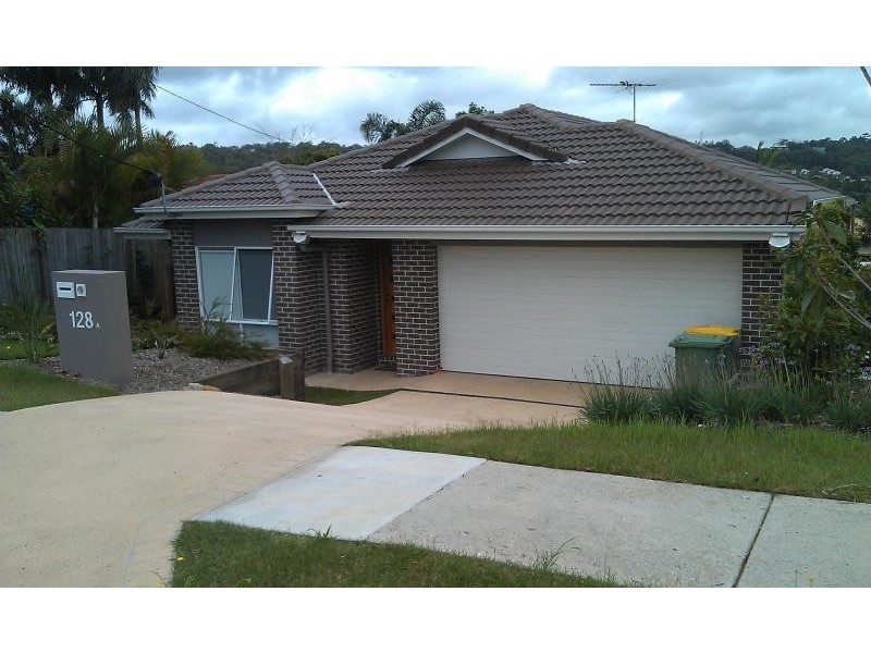 128A Barbarella St, Springwood QLD 4127