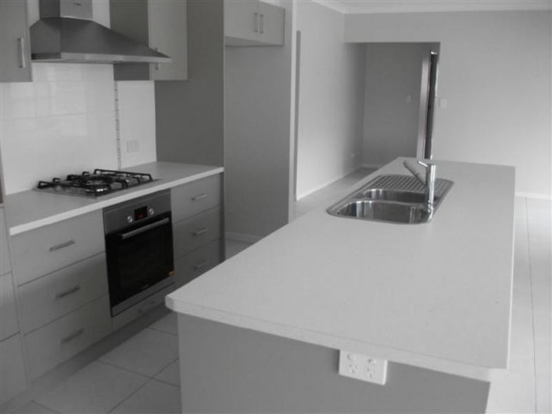 128A Barbarella St, Springwood QLD 4127