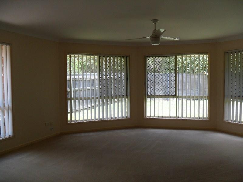 19 Jay St, Redland Bay QLD 4165