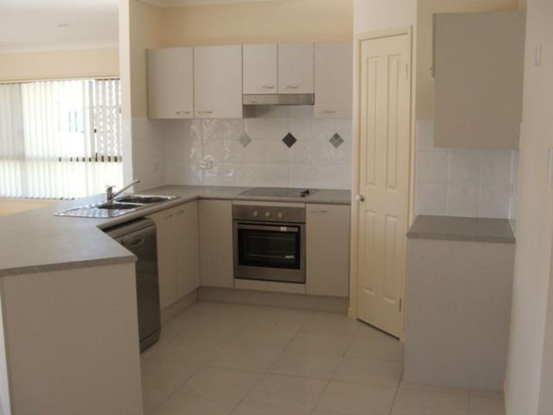 26 Summerhill  St, Victoria Point QLD 4165