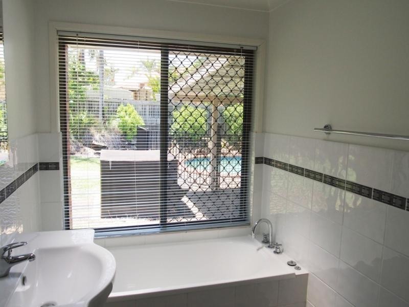 63 Achilles Dr, Springwood QLD 4127