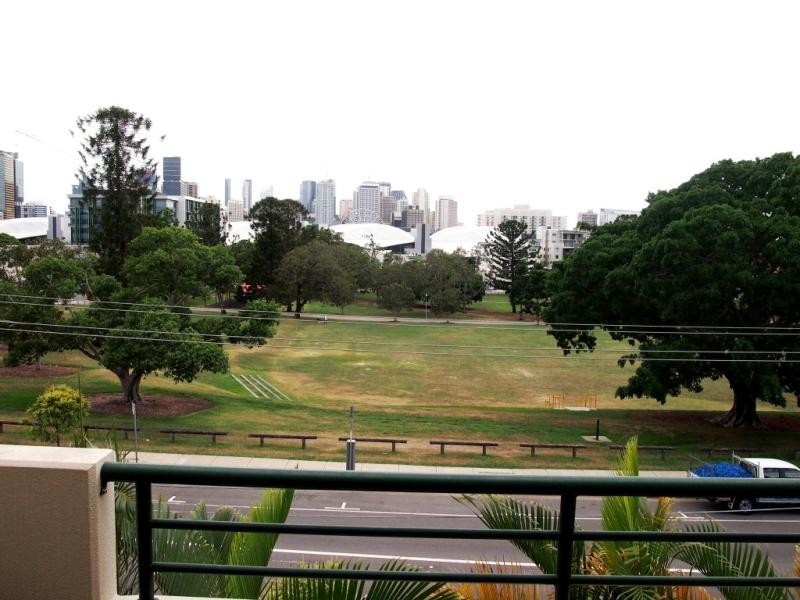 14/23 Edmonstone  St, South Brisbane QLD 4101