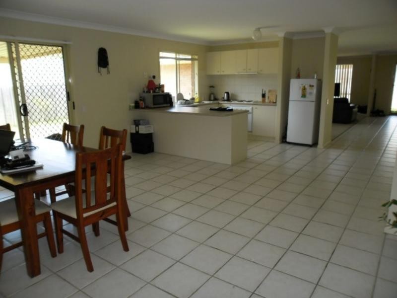 17 Jayef St, Sunnybank Hills QLD 4109