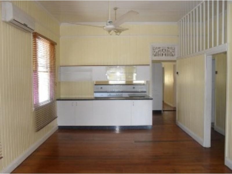 36 Rossiter St, Morningside QLD 4170