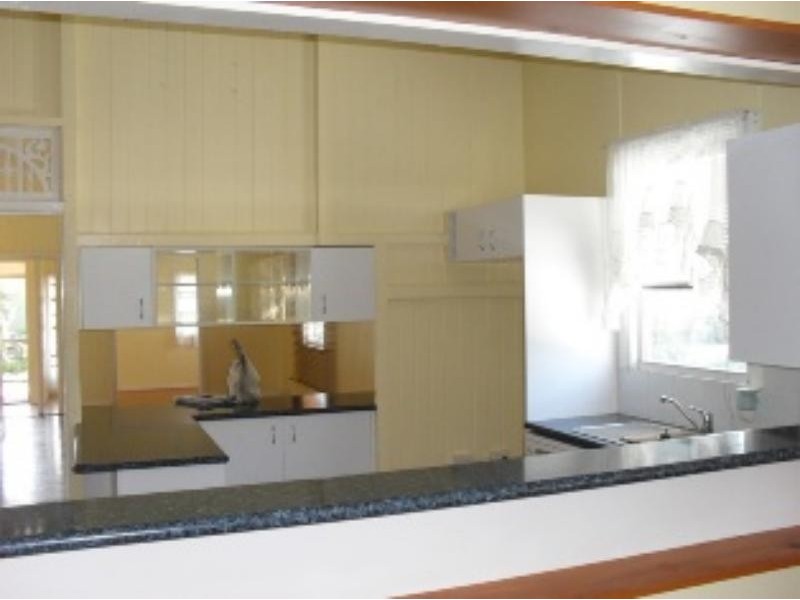 36 Rossiter St, Morningside QLD 4170