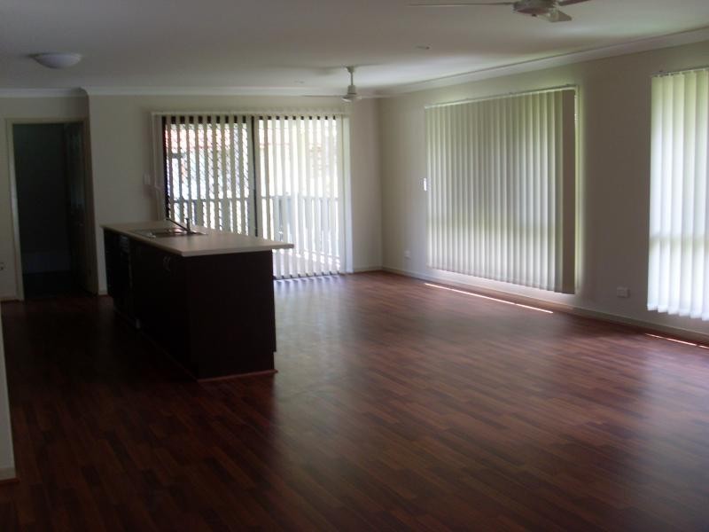 5 Bushlark Pl, Goodna QLD 4300