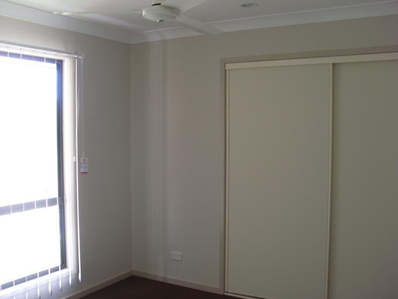 5 Bushlark Pl, Goodna QLD 4300