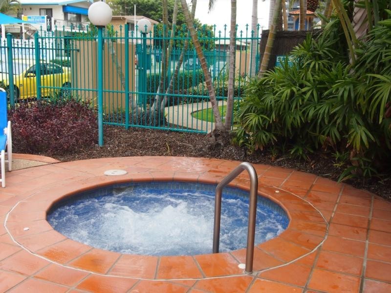 40/17 Philip Ave, Broadbeach QLD 4218