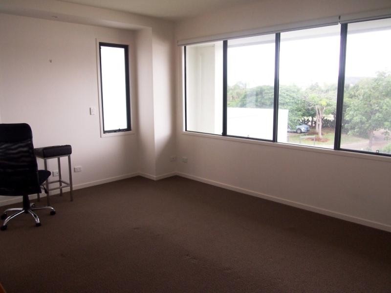 829 Ledgends Trail Dr, Robina QLD 4226