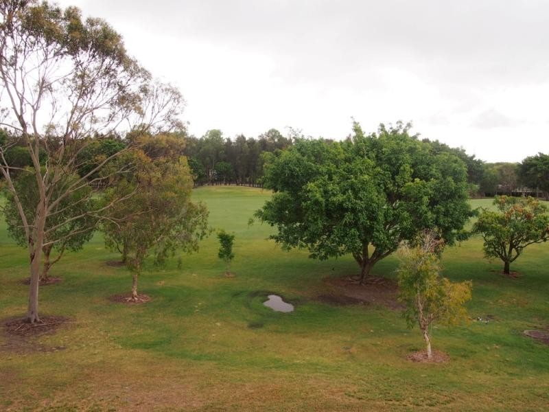 829 Ledgends Trail Dr, Robina QLD 4226