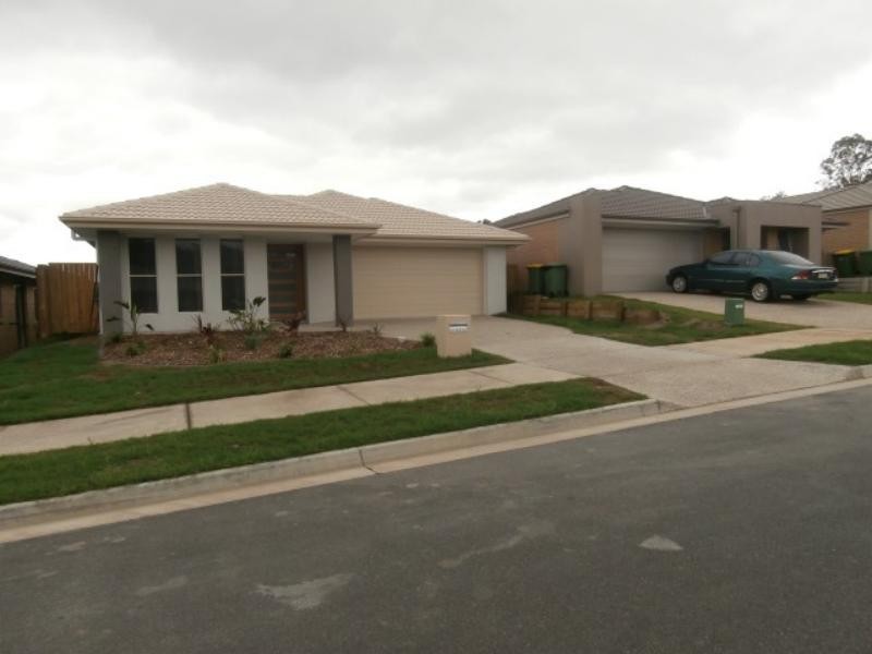 11 Waterhouse Dr, Pimpama QLD 4209