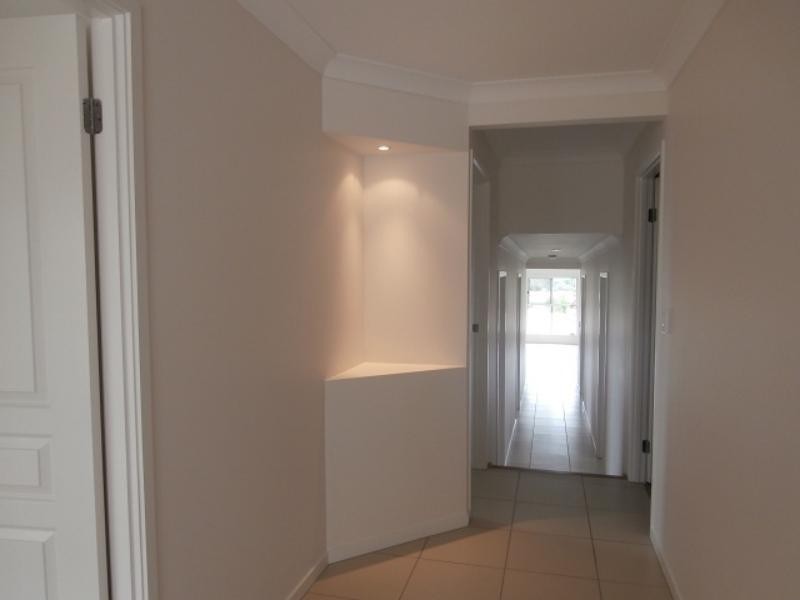 10 Summit Pde, Bahrs Scrub QLD 4207