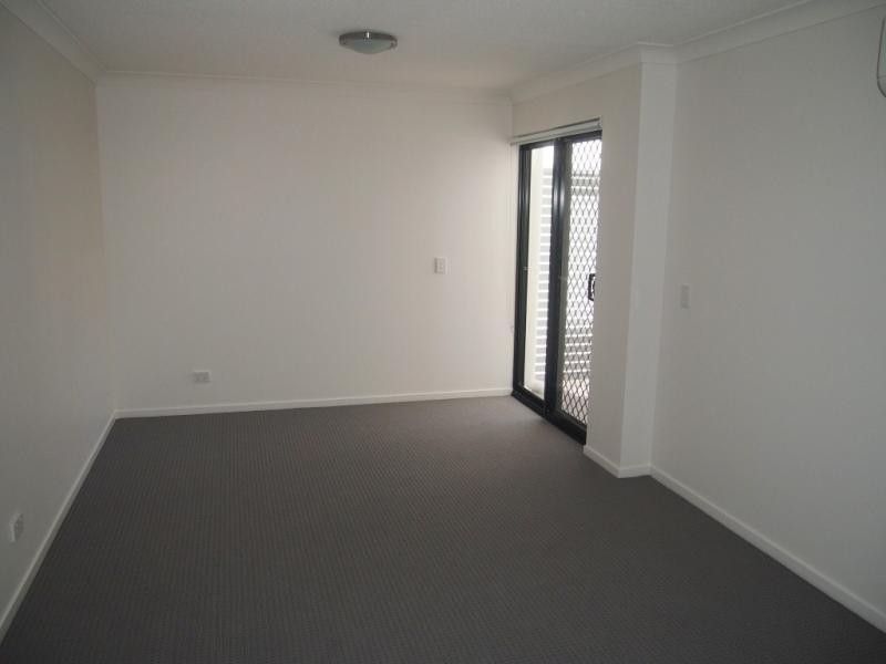 212/83 Lawson St, Morningside QLD 4170